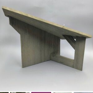 Avon Nativity Stable with original box